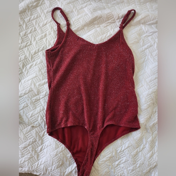Sparkly Glitter Red Top Medium Bodysuit - Picture 2 of 5